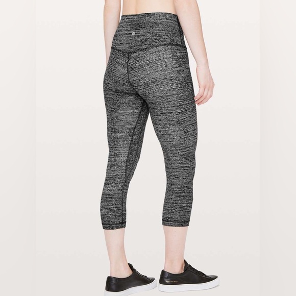 Lululemon Align Crop -Twillines Ice Grey Black - Picture 2 of 9